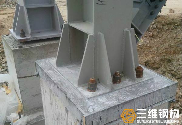 多高層鋼結(jié)構廠房地腳螺栓的埋設